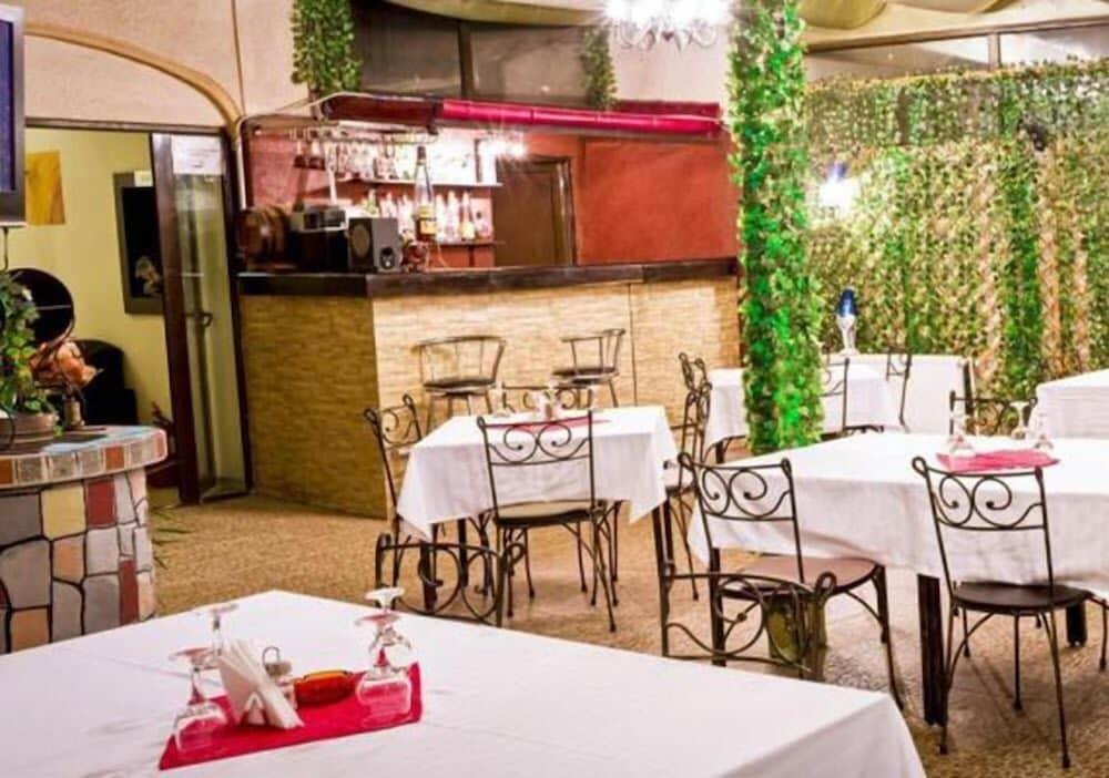 Hotel Eos بوخارست المظهر الخارجي الصورة